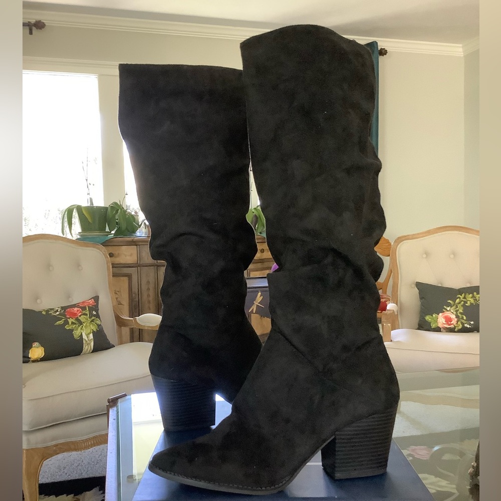 Never worn black suede boots.